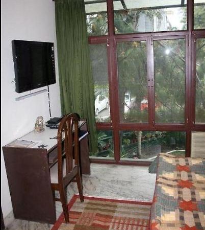 Homestay Chateau 39 Ню Делхи Екстериор снимка